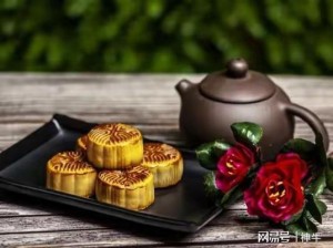 中秋专属新外装即将上线！圆月中秋，一起乘舟观莲吧