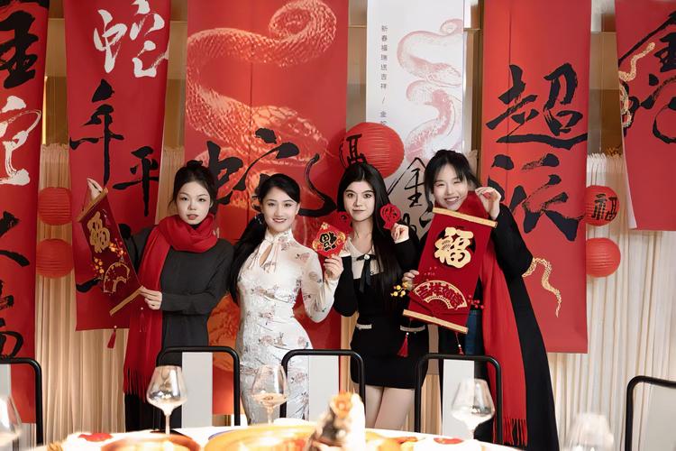 过中秋 享团圆 拿《古剑奇谭OL》首张团圆宴席桌