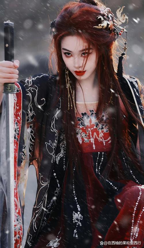 乘风破浪女神季 《热血江湖》气质独特的姐姐